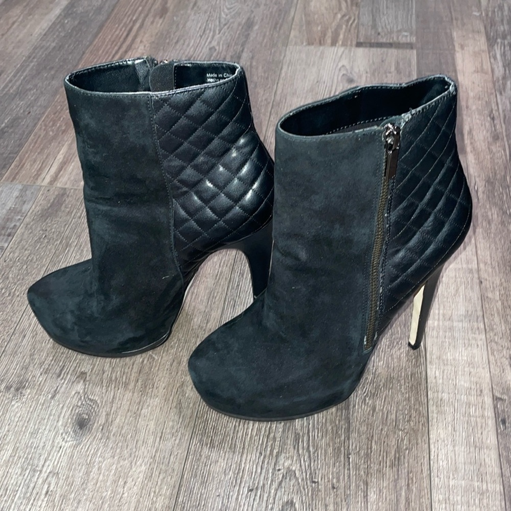TRUTH OR DARE BY MADONNA MISHONSKI BLACK ANKLE BOOTIES WITH STILET…